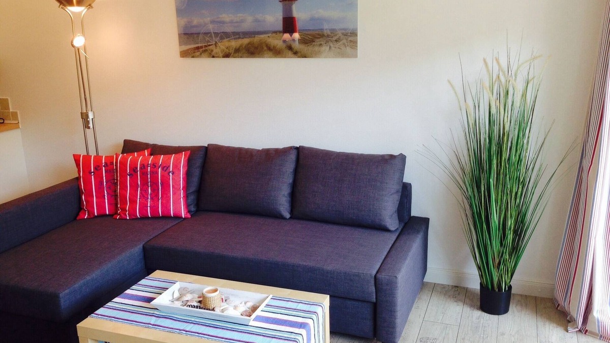 Busum Apartment | * NEW * 2014 renovated on the sandy beach family lagoon, balcony, free WiFi