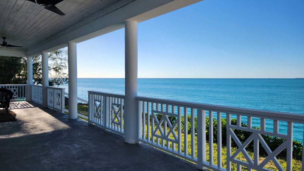 Black Point Villa | New 3-bed oceanview villa, Black Point, Exuma near Staniel, AC, Wifi boat access
