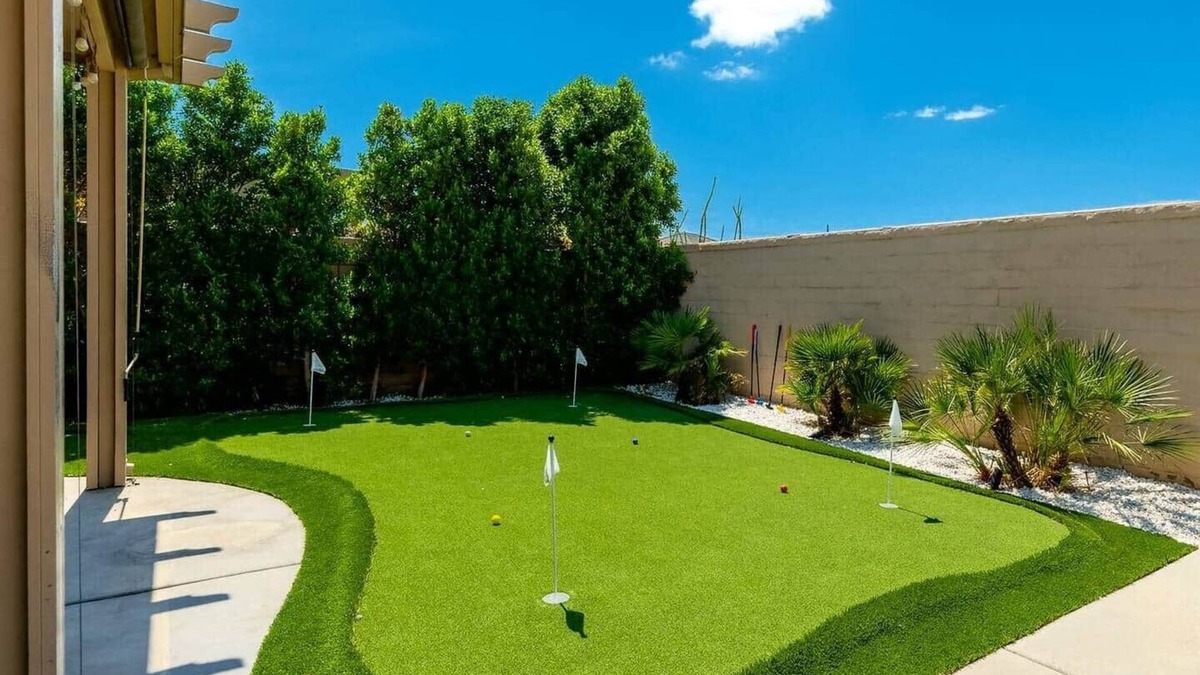 Terra Lago House | NEW! 6BR Luxury Home | Pool MiniGolf GameRoom!