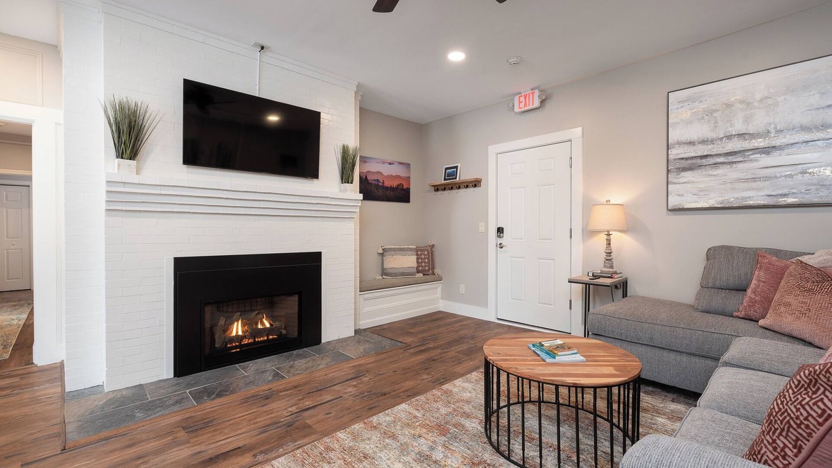 Intervale House | NEW! 7 private self check-in suites in full house!