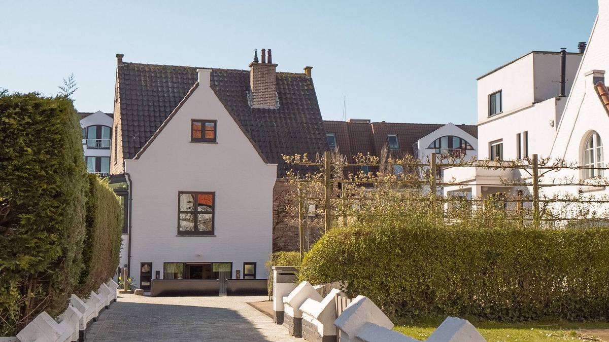 Duinbergen Apartment | New apartment with garden, terrace, free parking in Duinbergen by the sea