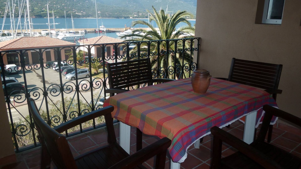 Propriano Apartment | New air-conditioned apartment downtown on the marina 2 minutes from the beaches