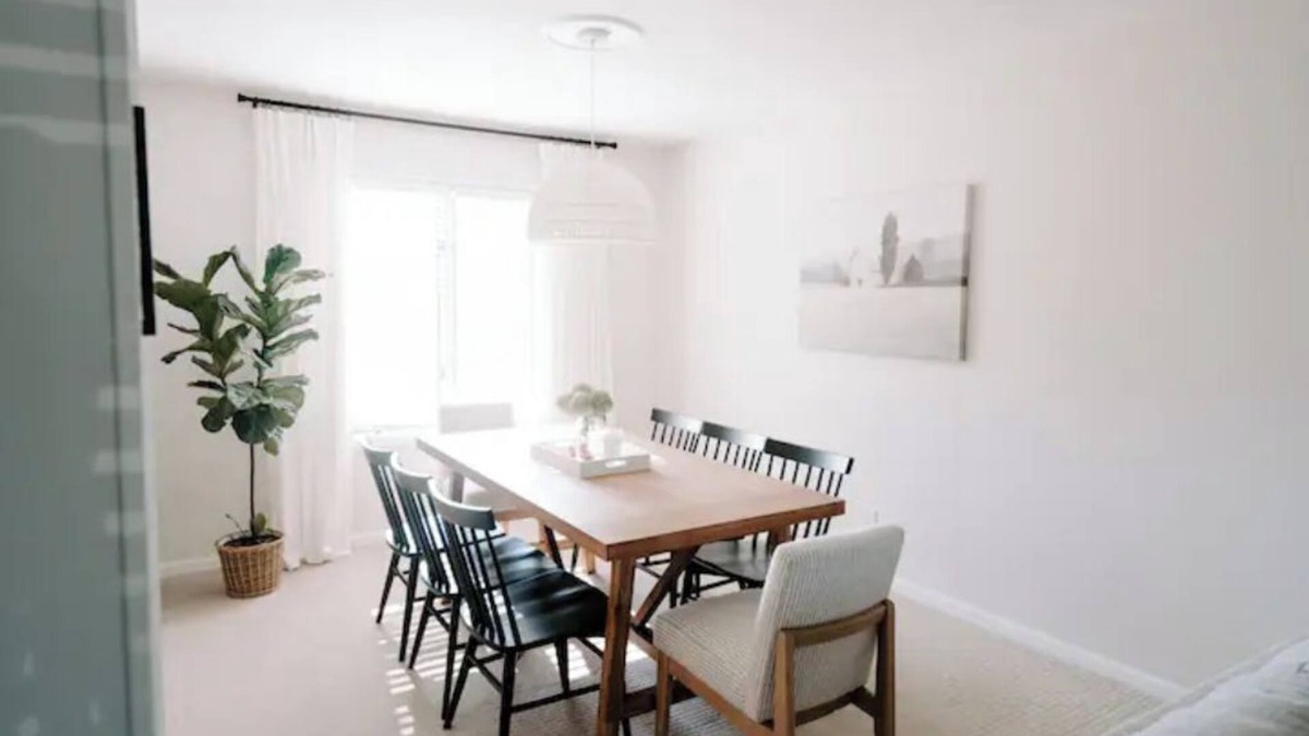 Ames House | NEW Ames Getaway - Centrally Located, Sleeps 8