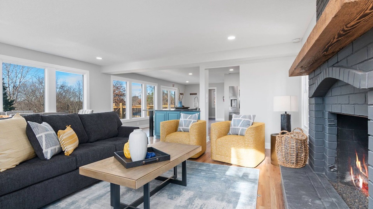 Independence House | New and Inviting in Independence