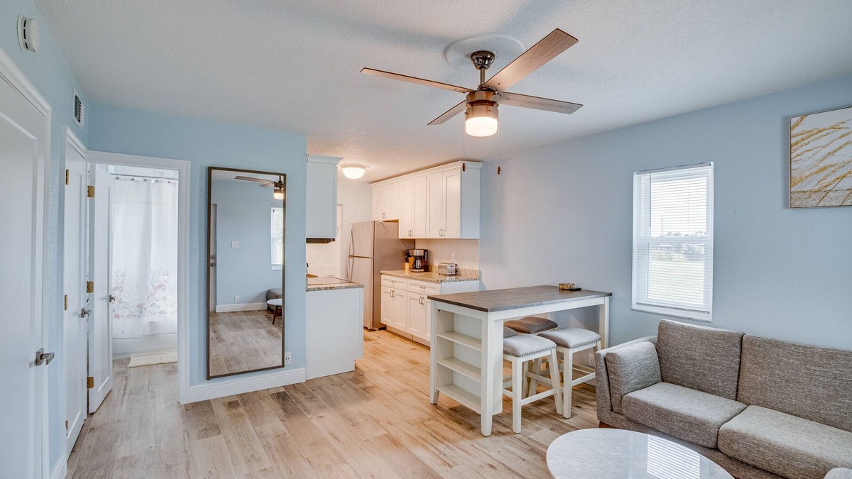 Micco Apartment | New and sparkly 2/1 on 4 acres!