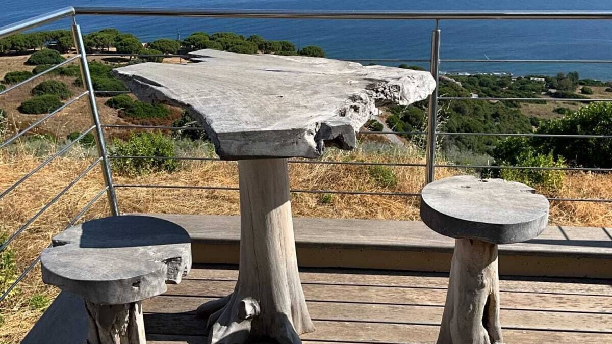 Appietto Apartment | New apartment in a villa facing a panoramic sea view with sunsets over the sea