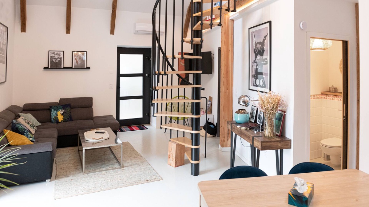 Espalion House | New apartment in fully renovated barn