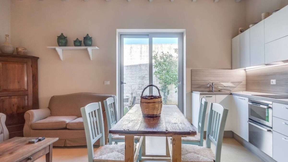 Diso Apartment | new apt with private garden, all comforts, WI-Fi & AC, in Salento's hearth
