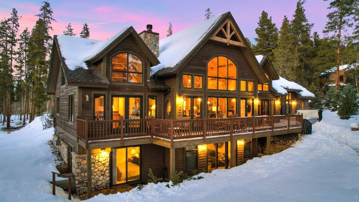Breckenridge House | NEW Aspen Glade Chalet, Luxury Estate on Acre+, minutes to Breck Slopes.