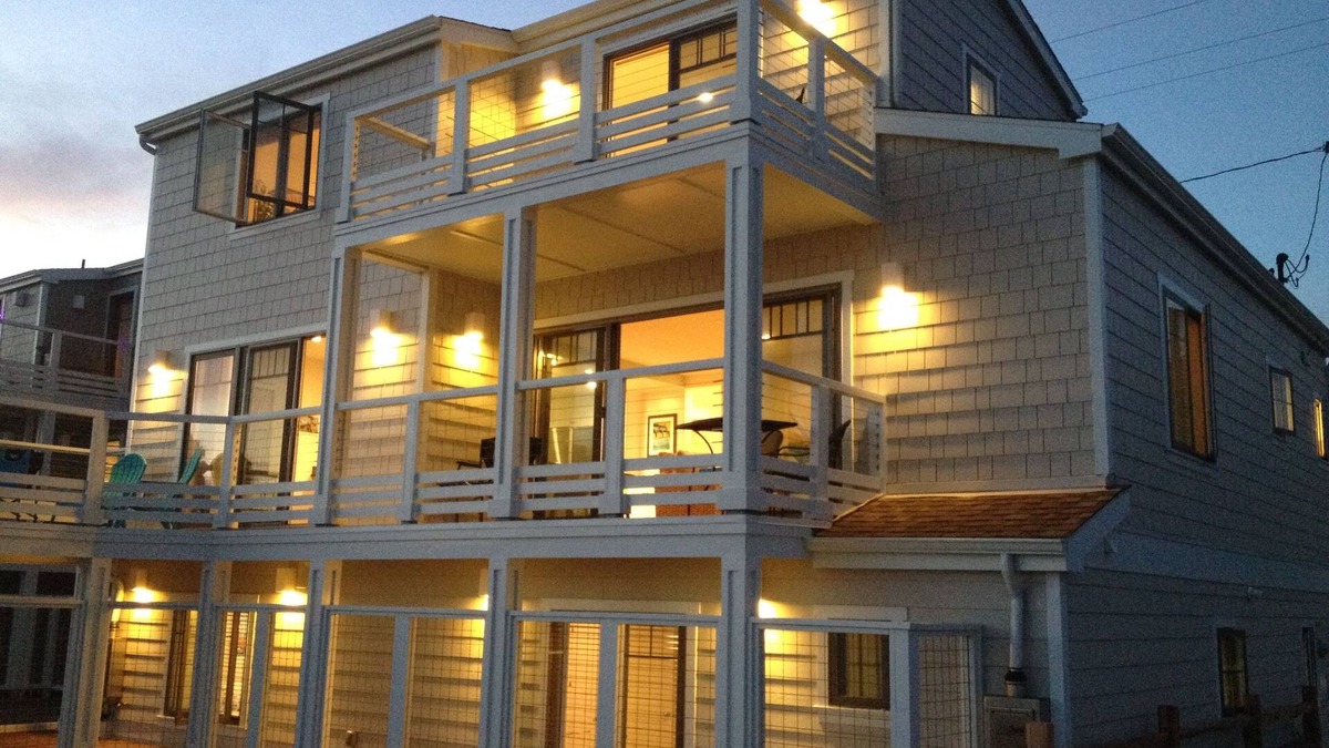 Goleta House | New Beachhouse On The Bluffs - Panoramic Ocean Views