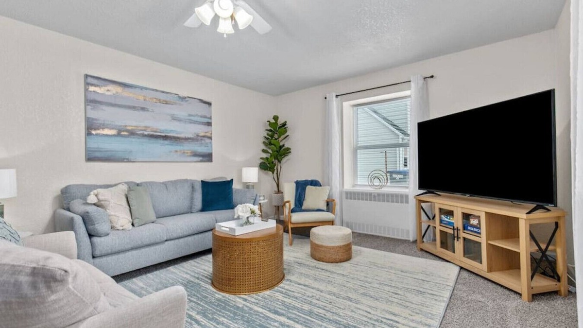 Sheboygan Apartment | *NEW* Beautiful & Convenient!