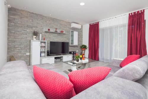 Pinezici Apartment | New brend app Matija