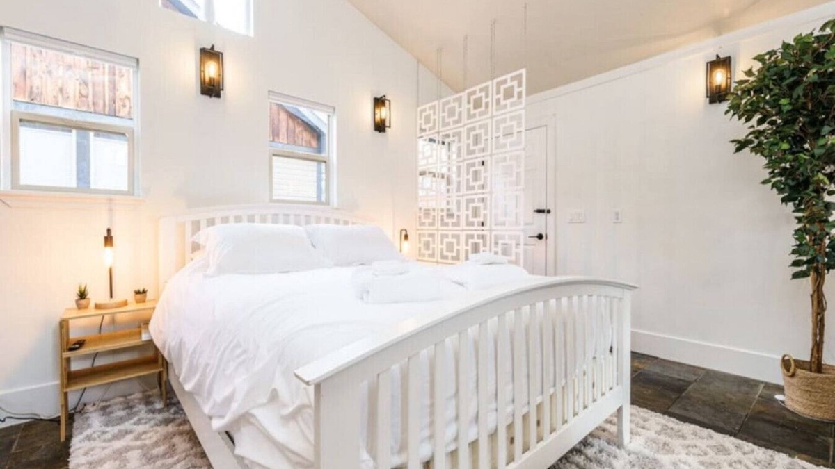 Veterans Park Apartment | *NEW* Bright and Airy Studio Loft Near DT + Parks!
