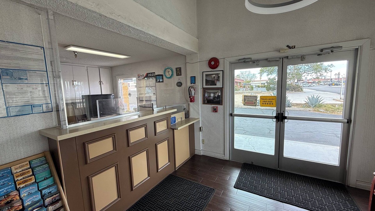Victorville Hotel | New Budget Inn
