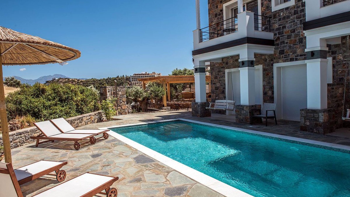 Agios Nikolaos Villa | New build modern Villa, 50 meters from Chavania beach