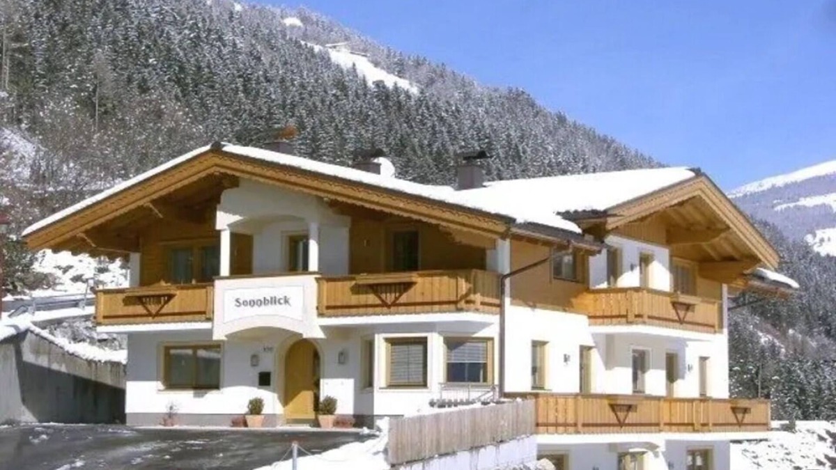 Zellbergeben Apartment | new built cottage on a sunny hill