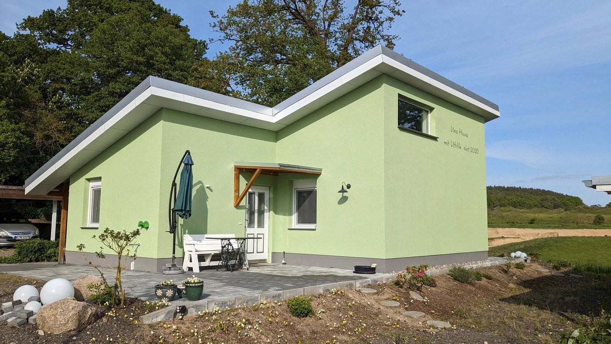 Langen Brutz House | New bungalow with a view (golf course)