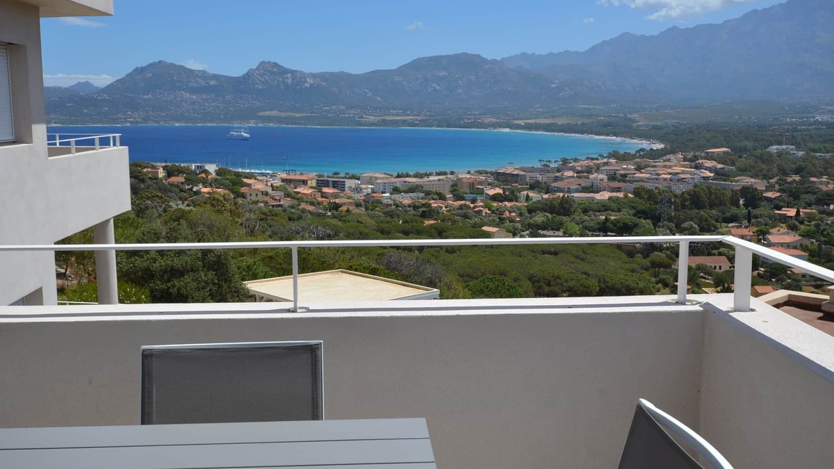 Calvi Apartment | NEW CALVI T3, AIR CONDITIONING, SEA VIEW AND MOUNTAINS - WIFI