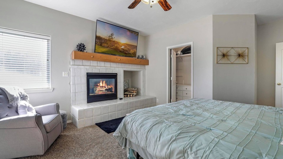 Twin Falls House | NEW! Canyon Trail Condo. Private. Full kitchen! 😍 CAN’T BEAT THIS LOCATION! 📍
