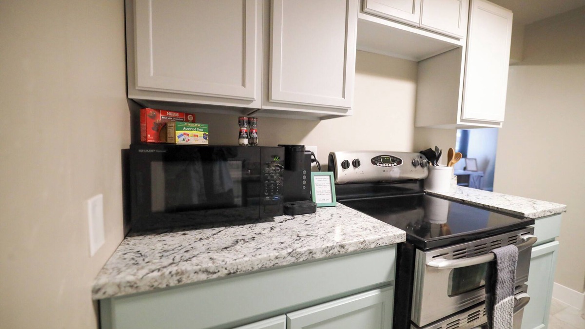 Fairbanks House | NEW Centrally located 2 bedroom home