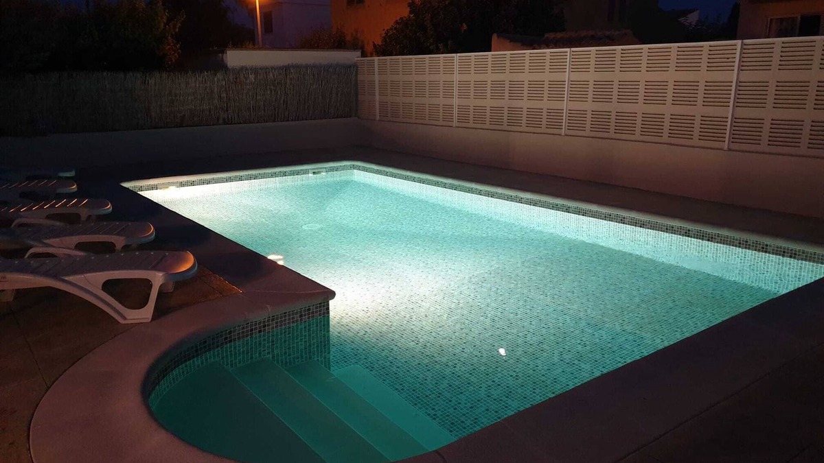 Playa de Almarda Ski Chalet | New chalet 7 rooms. Private pool. Next to the sea.Parking. Little crowded beach