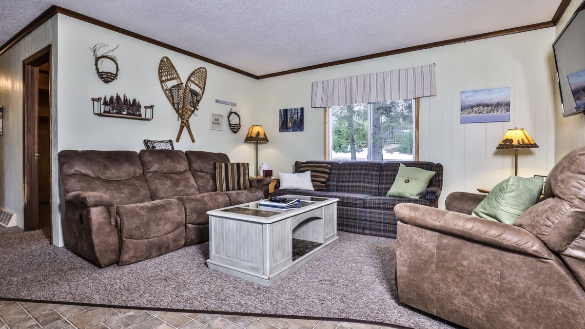 Watersmeet House | NEW! Charming cabin on Cisco Chain of Lakes