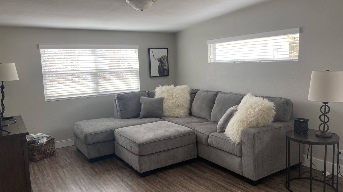Cedar Rapids House | NEW! Charming Cottage on Elmhurst Drive Ne. Close to Mt. Mercy and Coe College.