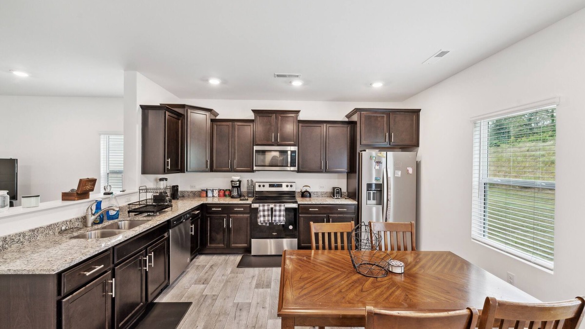 Dallas House | NEW! Charming Getaway Perfect for Relaxation