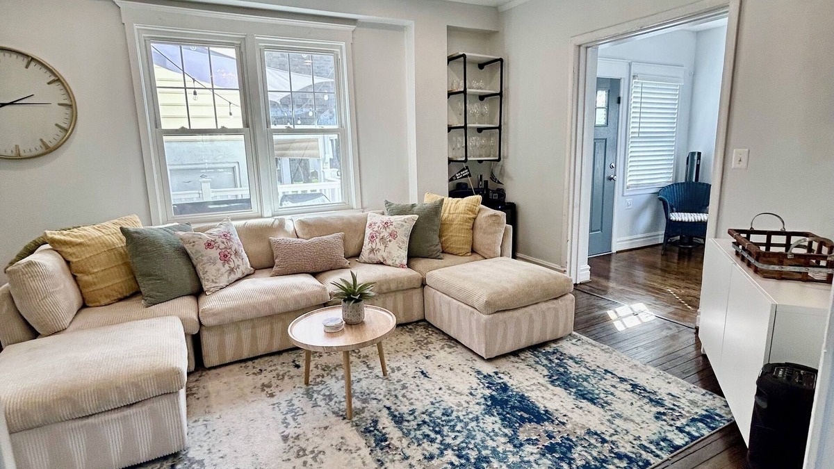 Annapolis House | NEW Charming Historic Home <.75mile to Navy Stadium, 1mile to USNA and Downtown