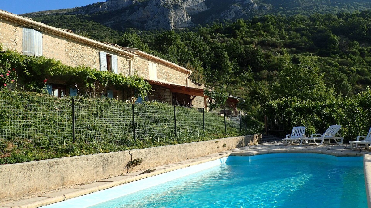 Curel Other | New: Charming Provencal farmhouse with exceptional panorama and exposure