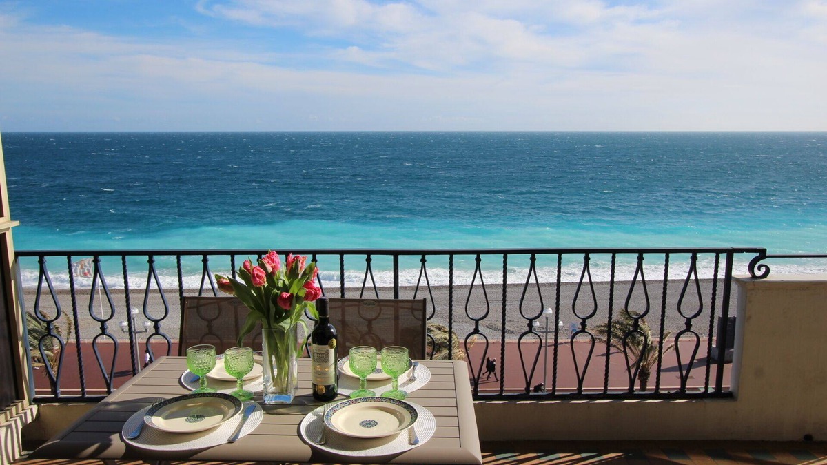 Nice City Centre Apartment | New ! Chic flat on The promenade with fantastic sea view !