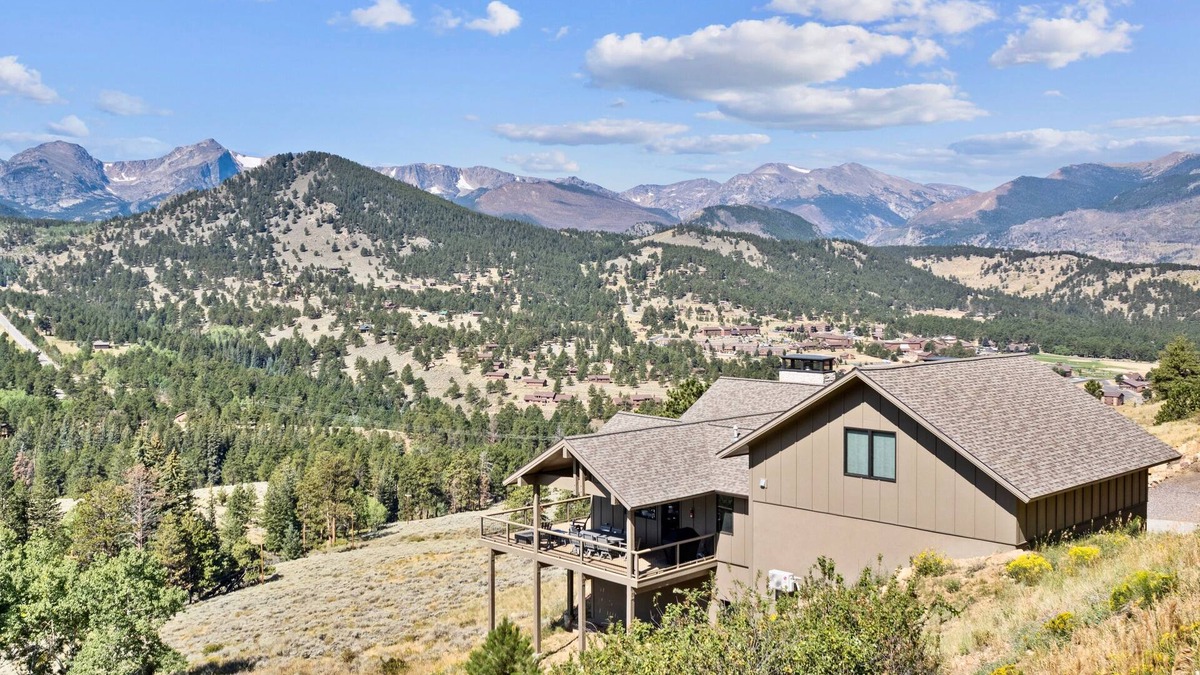 Windcliff Estates House | NEW! Clearview Luxury Home at Windcliff
