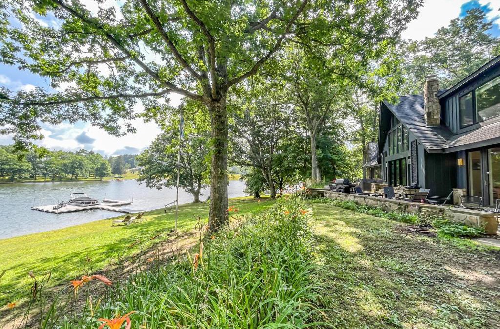 Oakland House | New Construction Beautiful Lake Front and Beautiful Home