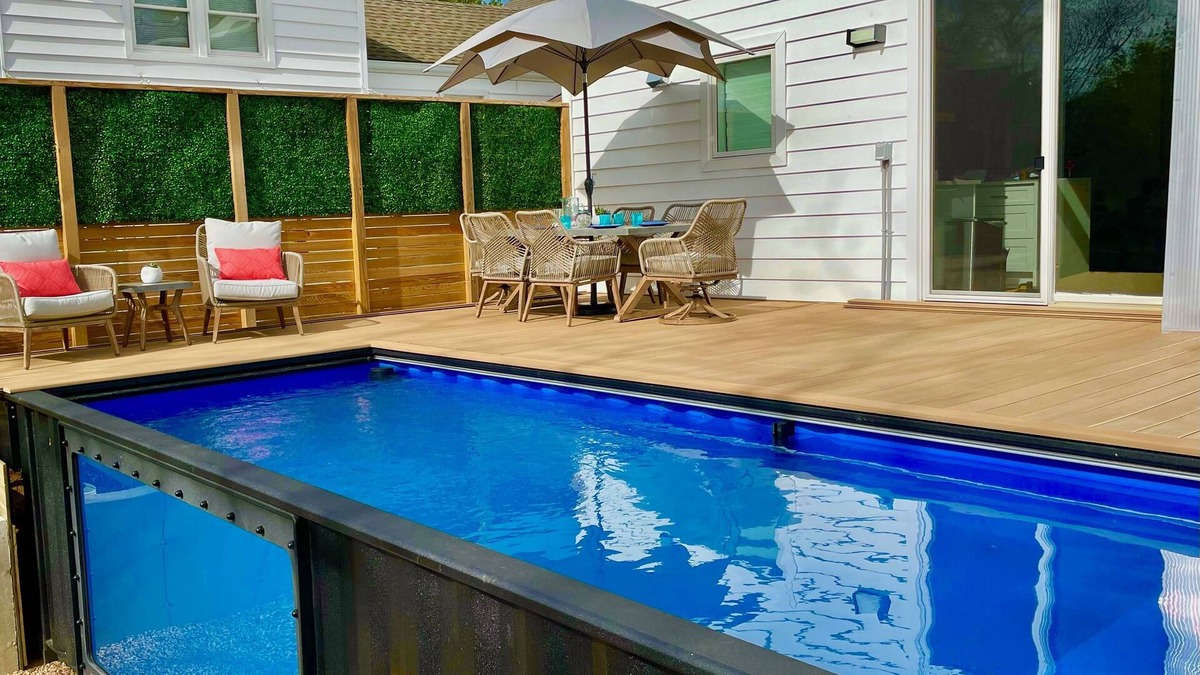 Greenport Villa | New Construction Greenport Pool House - 3 Blocks from Town