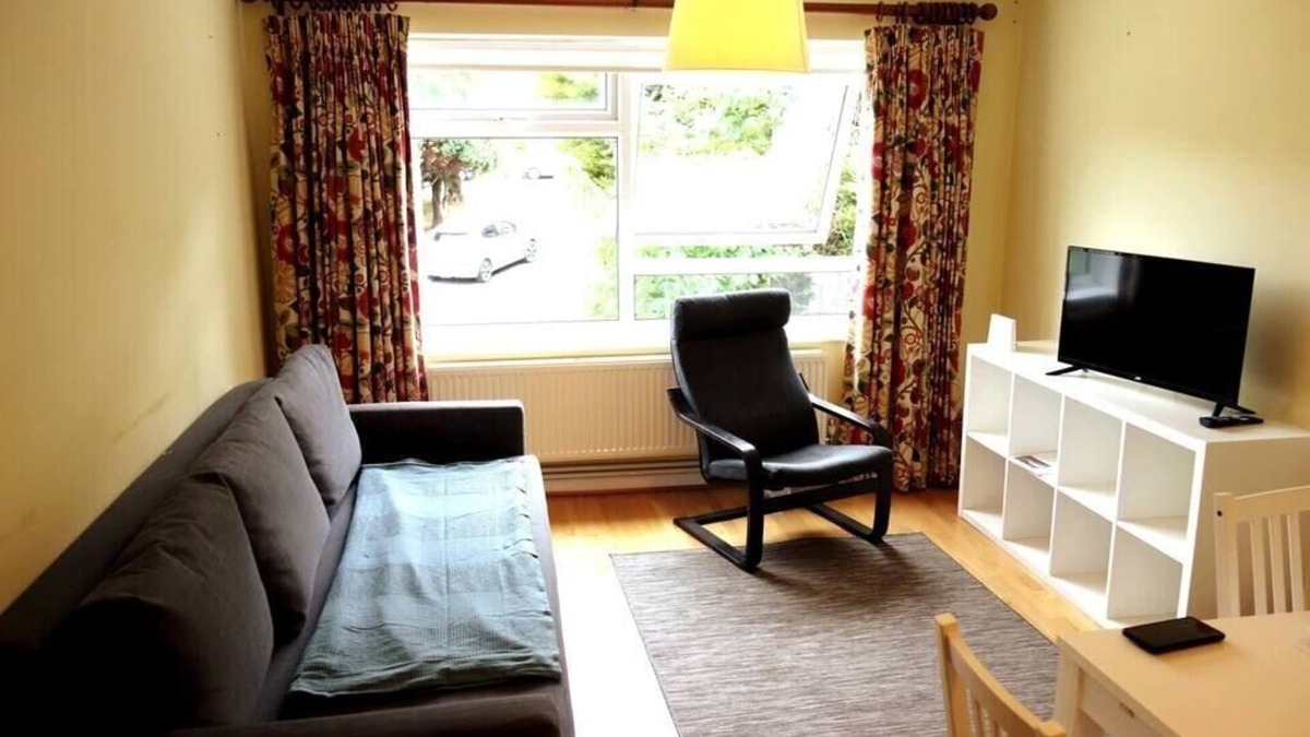 Runnymede Condo | NEW Cosy 2 Bedroom Flat - Englefield Green