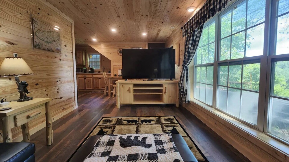 Rocky Grove Cabin | New Cozy Cosby cabin 20 min to Gatlinburg