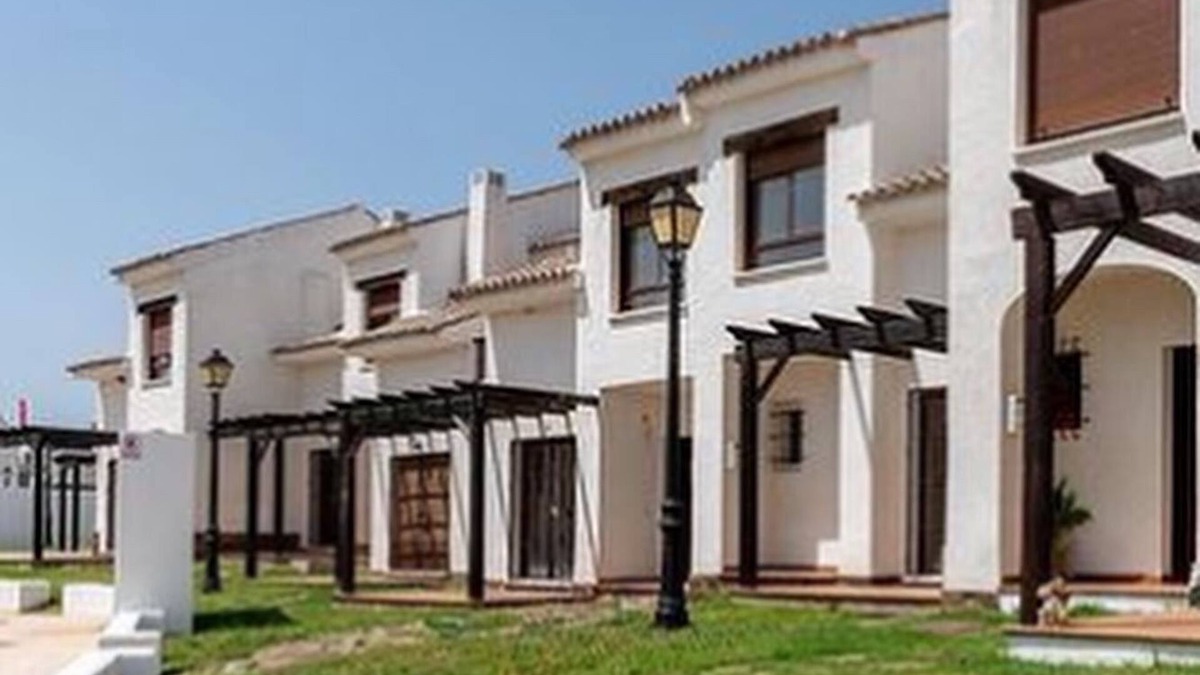 El Ronquillo House | New, cozy country house with fireplace in El Ronquillo