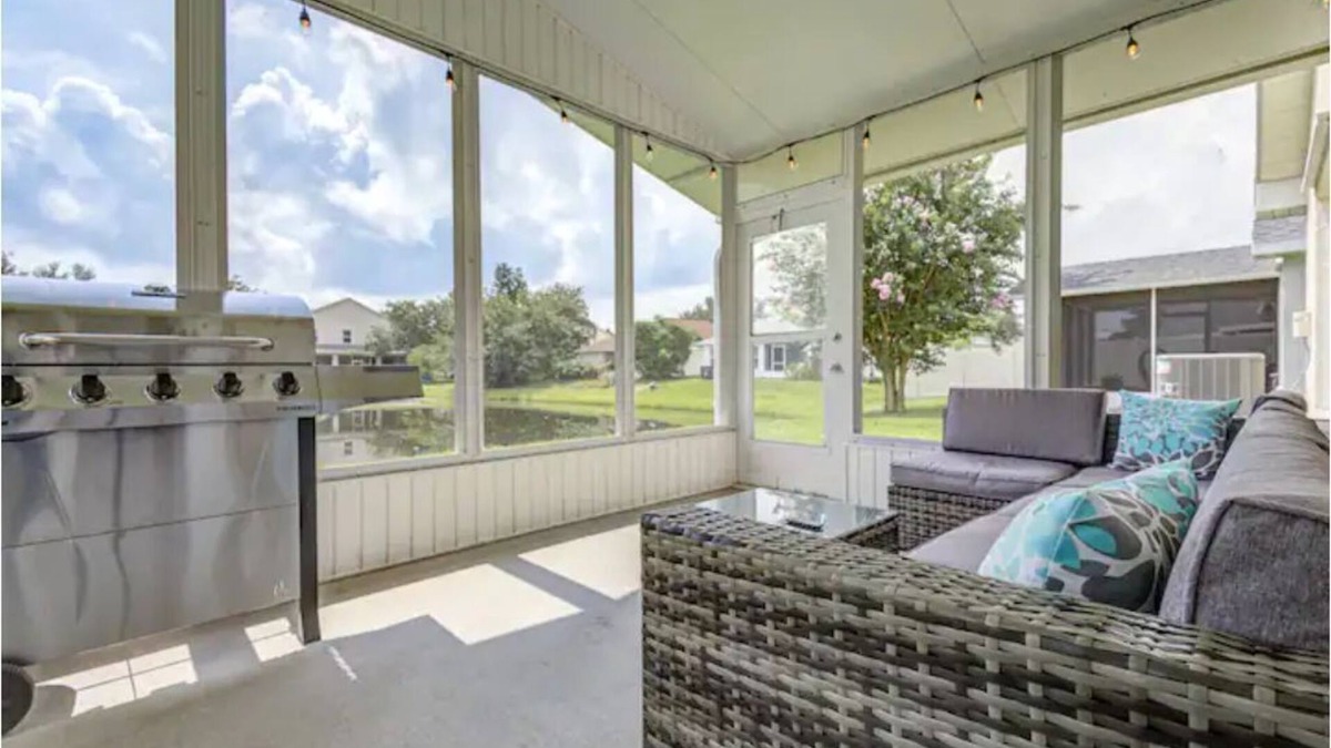 West Melbourne House | 🏖NEW! Cozy & Luxury LAKEVIEW home - Close to beach