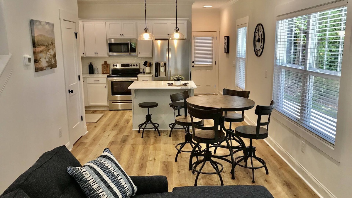 Greenville House | New Cozy Townhome Steps to Downtown Greenville