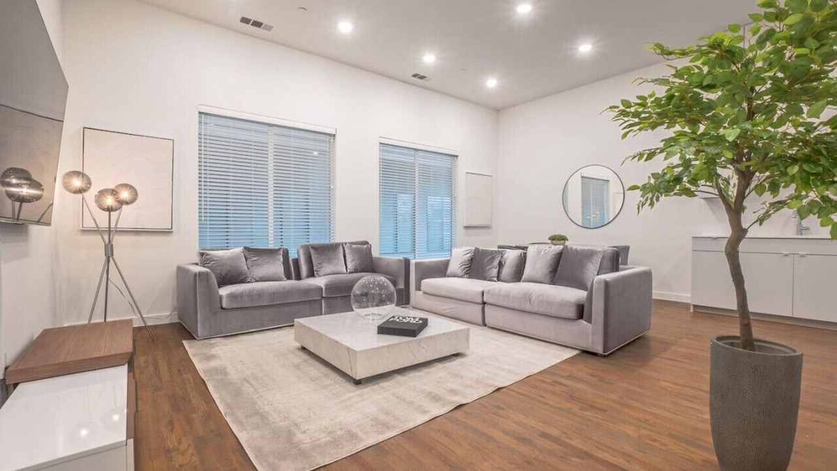 Old East Dallas House | New Crisp Townhome - Knox/Lower Greenville!
