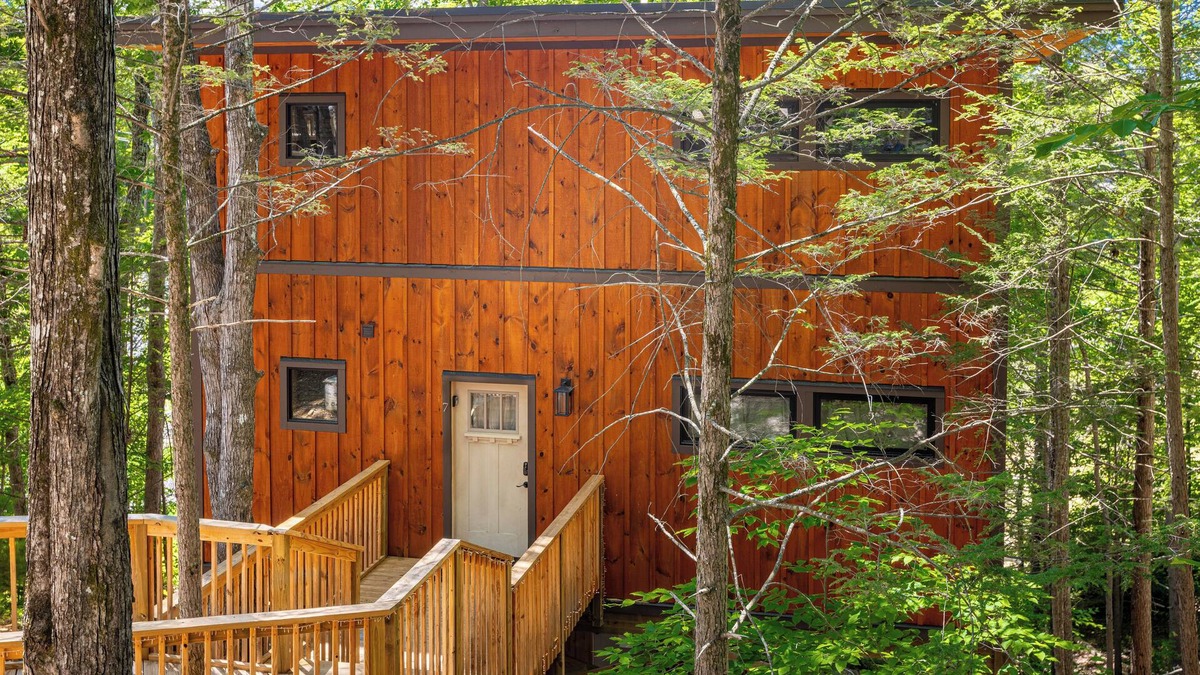 Pigeon Forge Cabin | NEW! Cute, Comfy 2br Treetop Cabin w/Private Hot Tub, Gas Grill, 2 Decks!