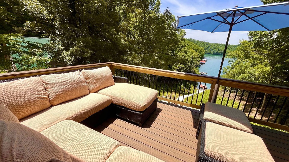 La Follette House | NEW! Deerfield Hideaway at Old Smokey