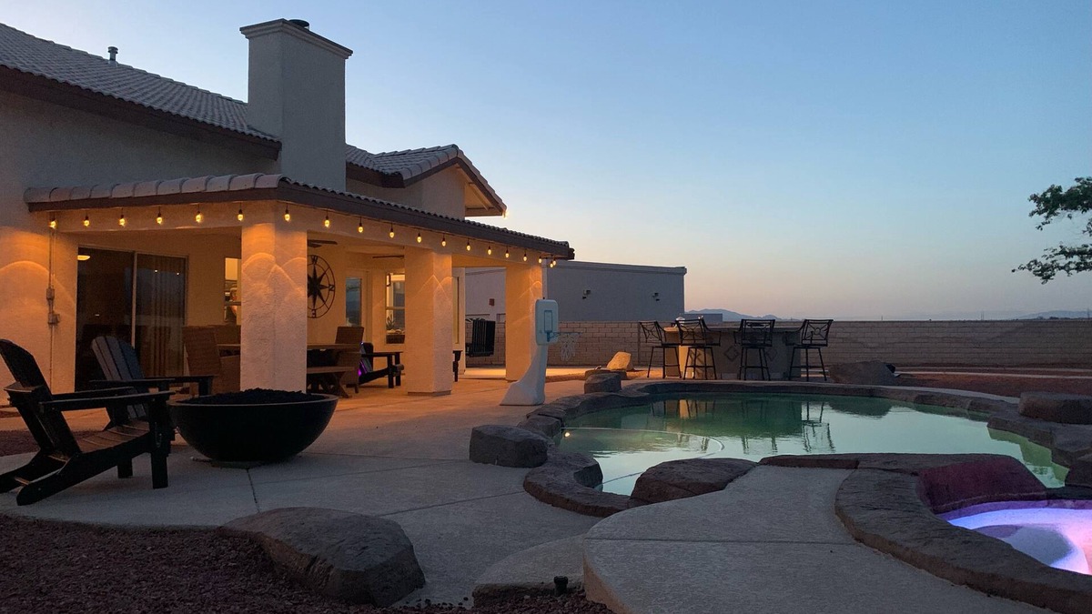 Fort Mohave House | New! Desert LUX Oasis LARGE POOL SPA BBQ FIRE-PIT