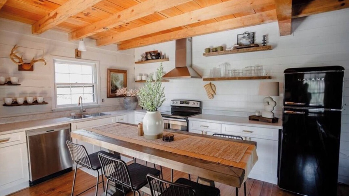 Dial Cabin | NEW! Designer COZY cabin in Blue Ridge, GA!