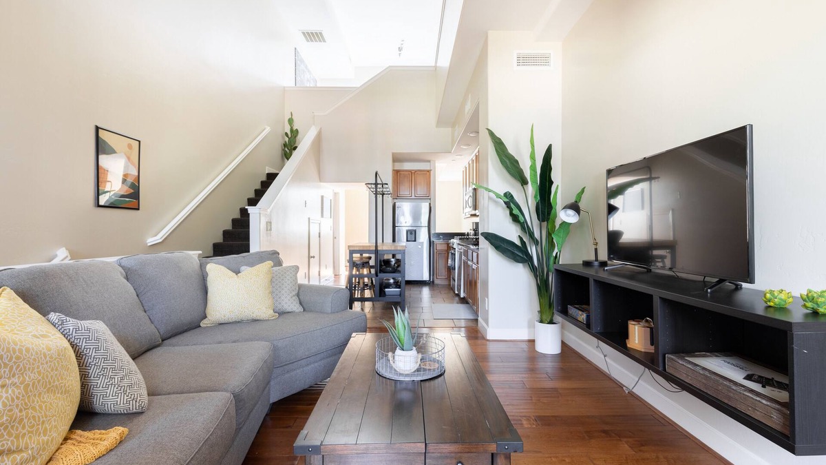 Riverside House | NEW! Downtown Tempe Loft - Walk to ASU & Mill Ave.