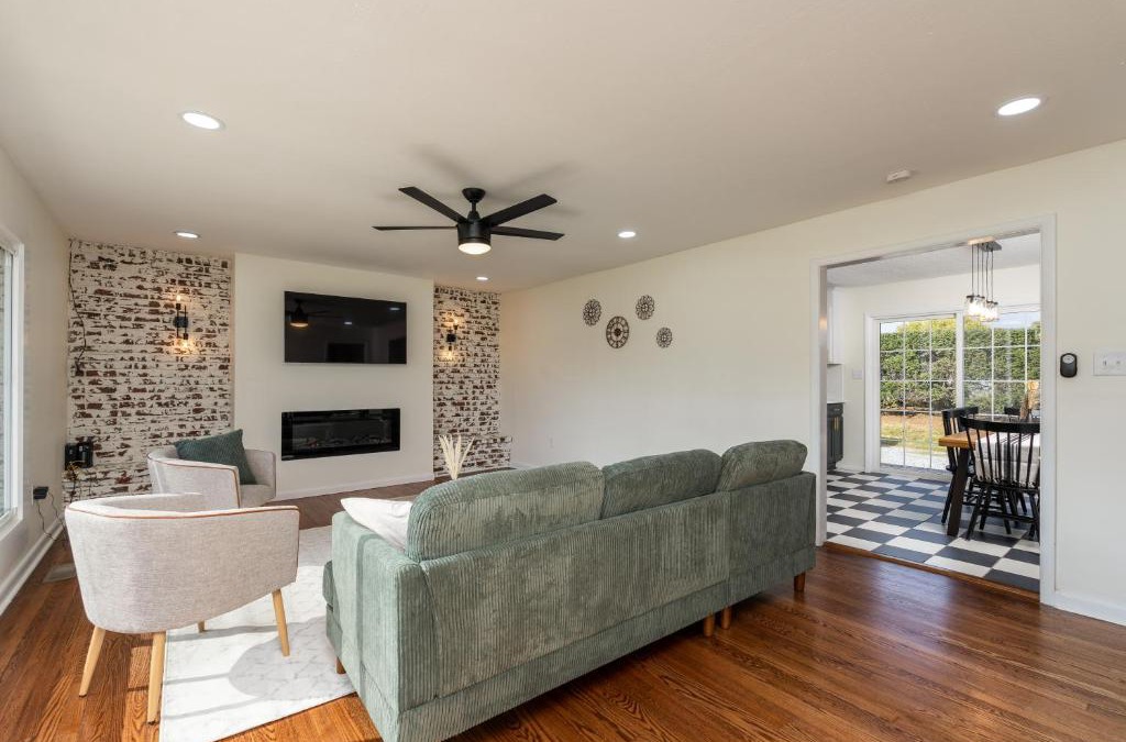 Bluff City House | NEW Dragster Dream House 3BD2BA Game Room