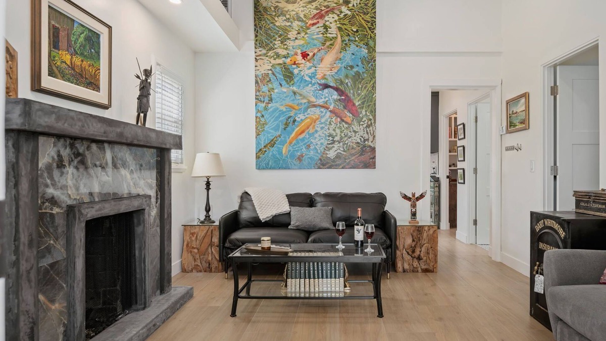 Westside House | NEW Driftwood Villa – 3BD, 2BA Close to Beach and Everything!