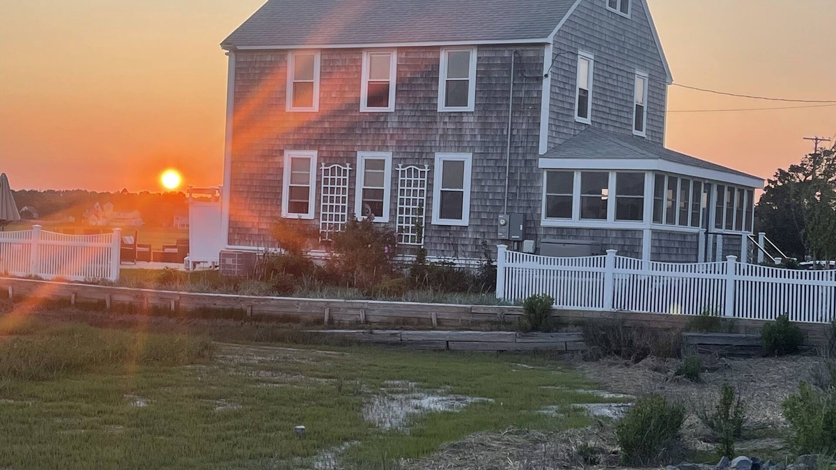 Green Harbor-Cedar Crest House | New England, Coastal Beachside