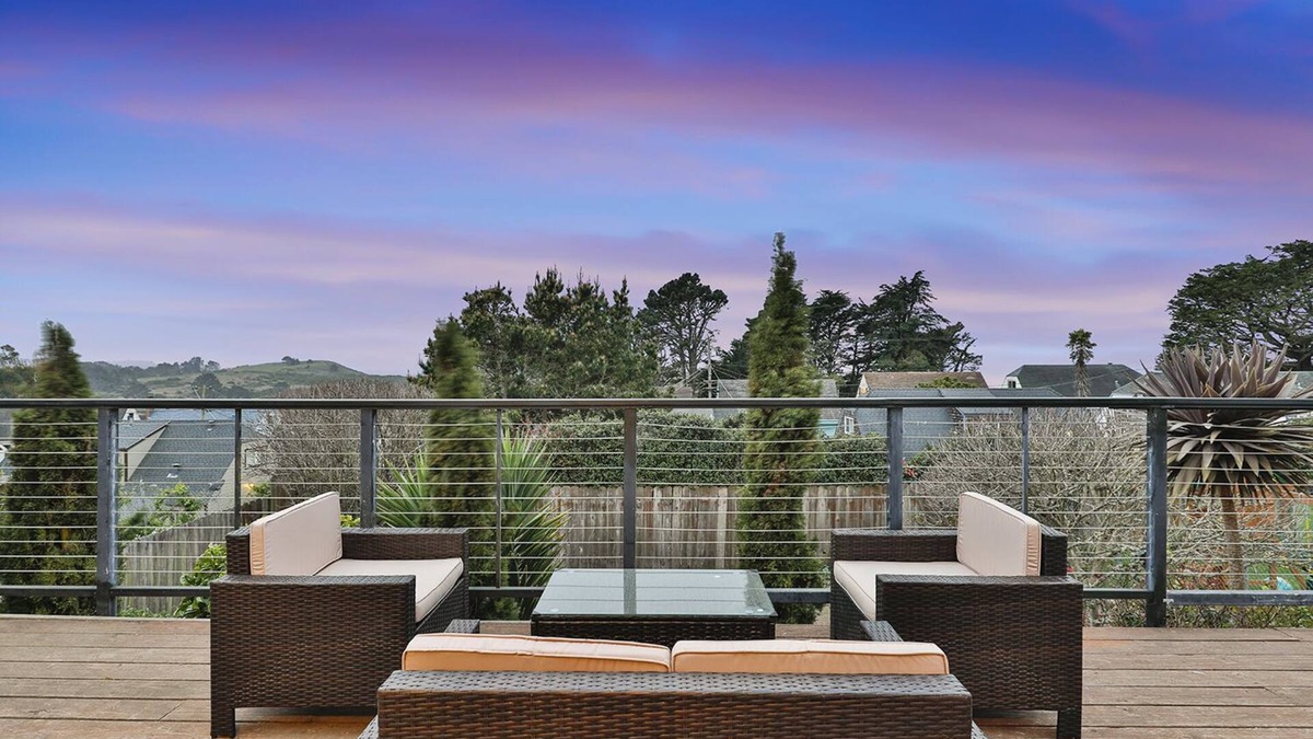 South San Francisco House | NEW Fits 14! Resort like home 20 min to downtown!