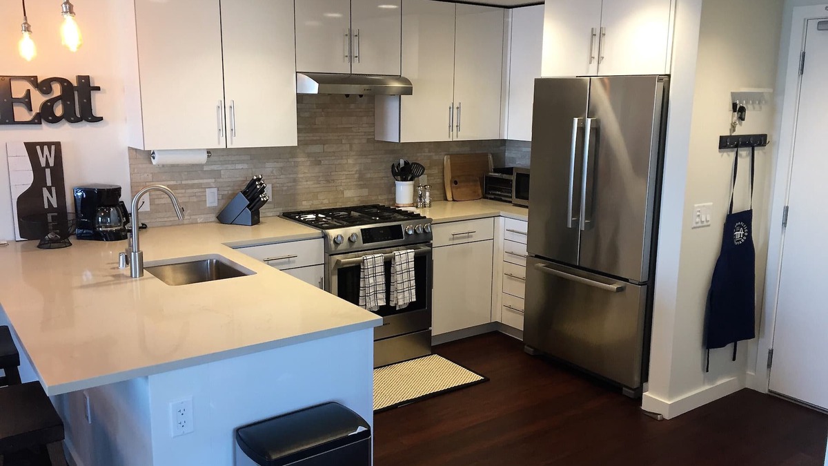 Hunters Point Condo | New Fully Furnished Upscale Condo With Beautiful City And Bay Views.